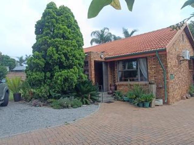 3 Bedroom House in Rooihuiskraal