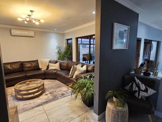3 Bedroom House in Rooihuiskraal