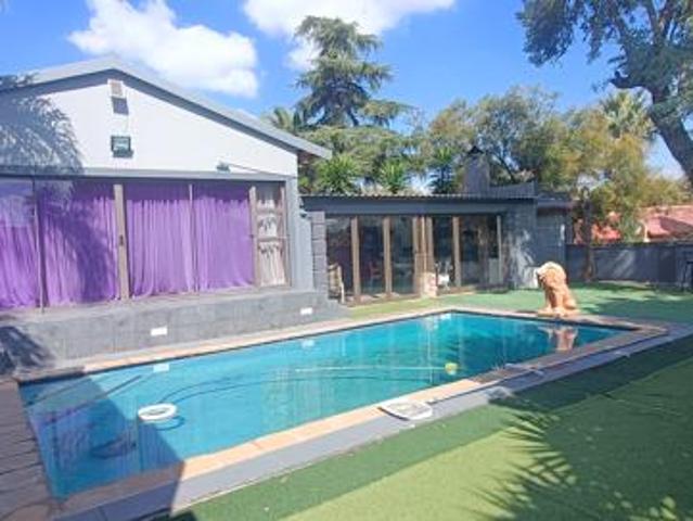 3 Bedroom House in Rooihuiskraal