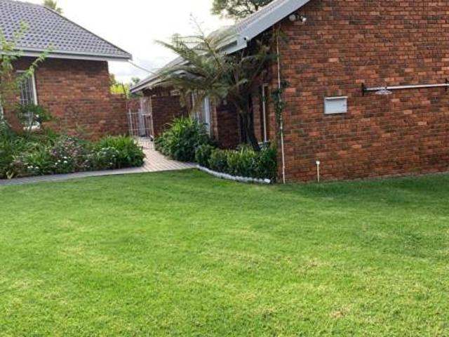 3 Bedroom House in Rooihuiskraal