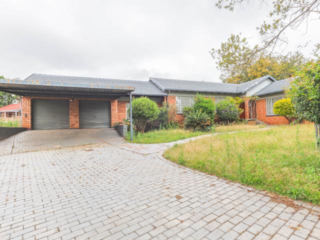 3 Bedroom House in Rooihuiskraal