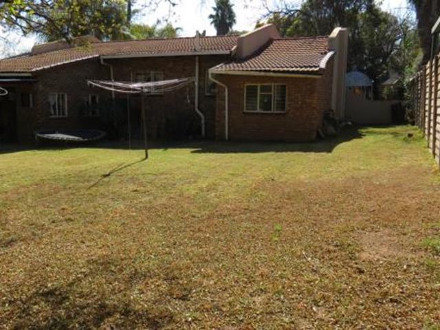 3 Bedroom House in Rooihuiskraal