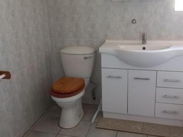 3 Bedroom House in Rooihuiskraal North