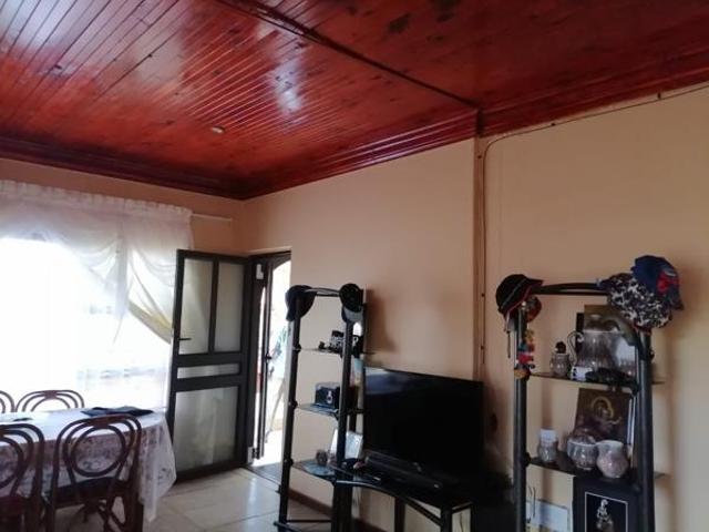3 Bedroom House in Rosedale