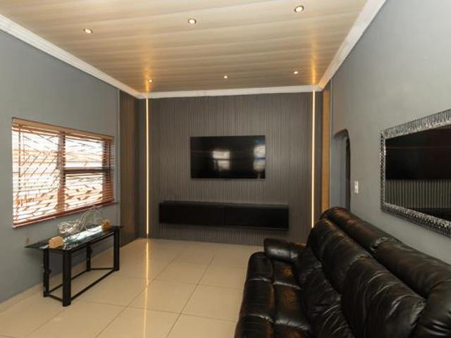 3 Bedroom House in Ravensmead