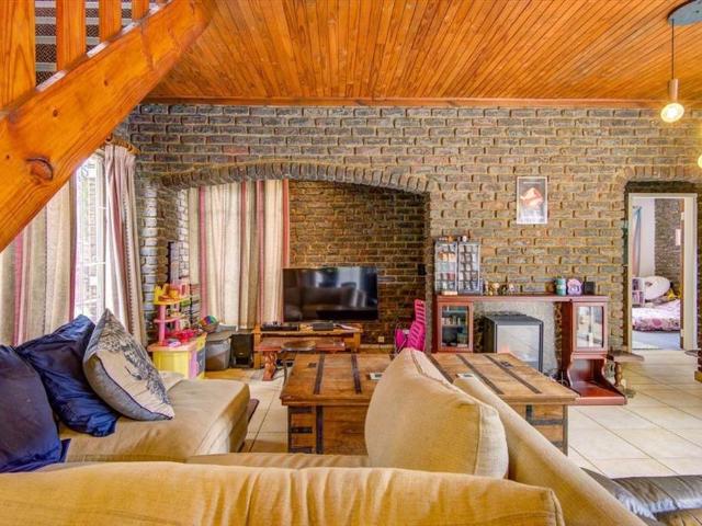 3 Bedroom House in Ravenswood
