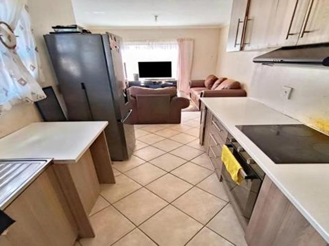 3 Bedroom House in Raceway
