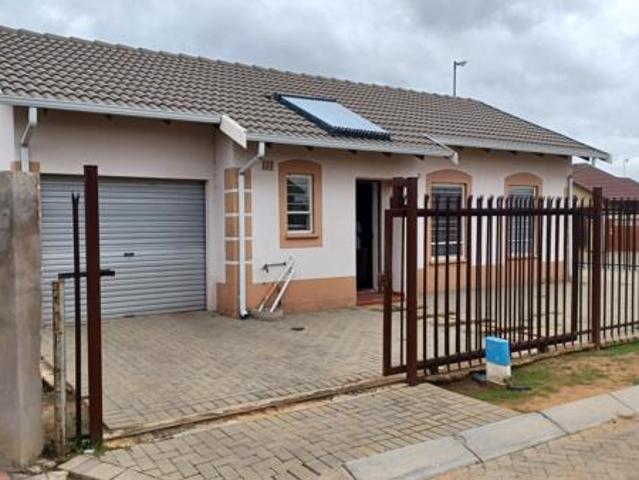 3 Bedroom House in Raceway