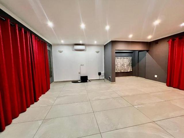3 Bedroom House in Raisethorpe