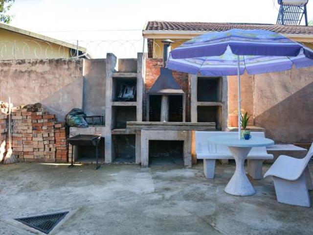 3 Bedroom House in Raisethorpe