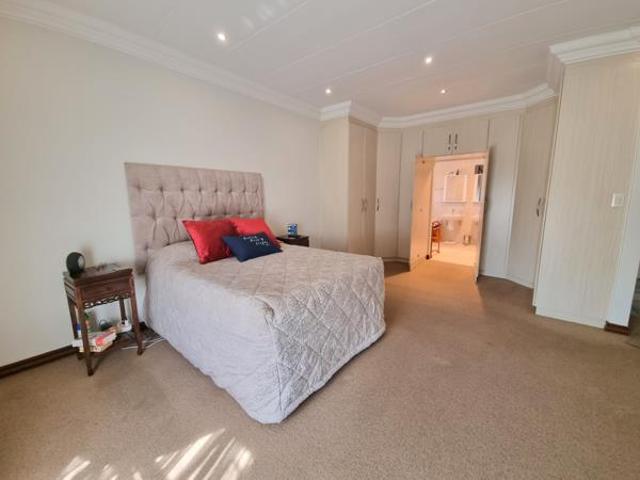 3 Bedroom House in Retire at Midstream