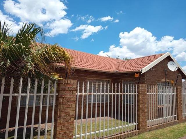 3 Bedroom House in Reyno Ridge