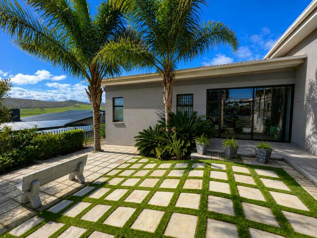 3 Bedroom House in Reebok