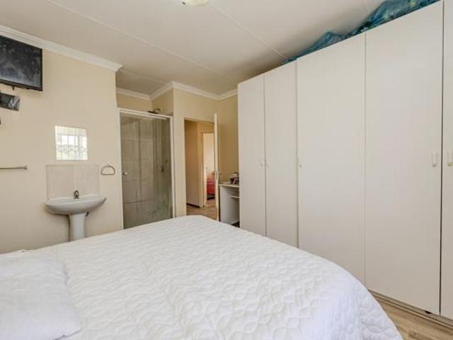 3 Bedroom House in Reefhaven