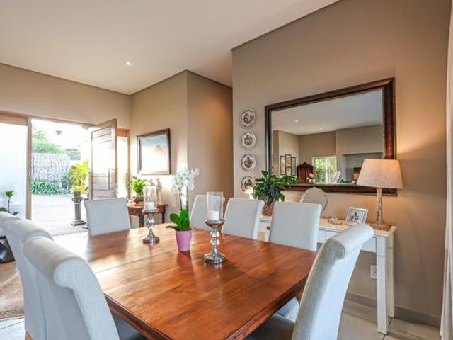 3 Bedroom House in Renishaw Hills