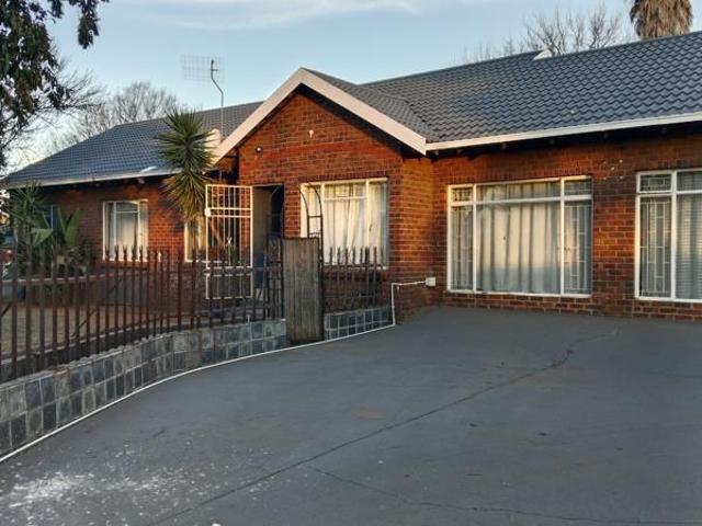 3 Bedroom House in Rensburg