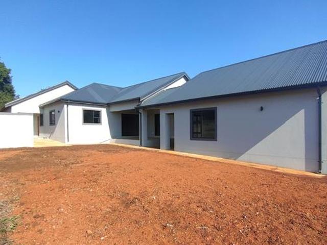 3 Bedroom House in River Goose Estate