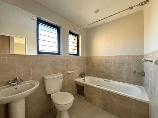 3 Bedroom House in Riverside Park