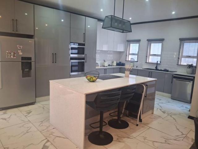 3 Bedroom House in Riverspray Lifestyle Estate
