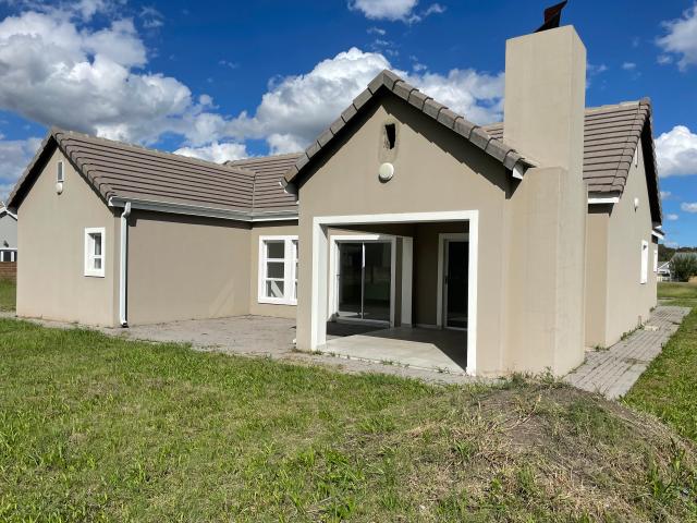 3 Bedroom House in Riverspray Lifestyle Estate