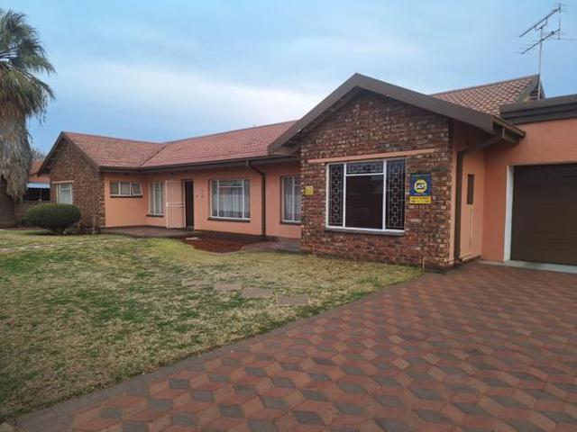 3 Bedroom House in Riviera