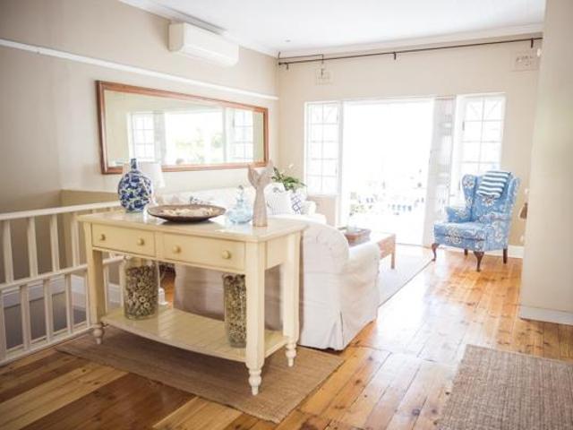 3 Bedroom House in Richmond Hill