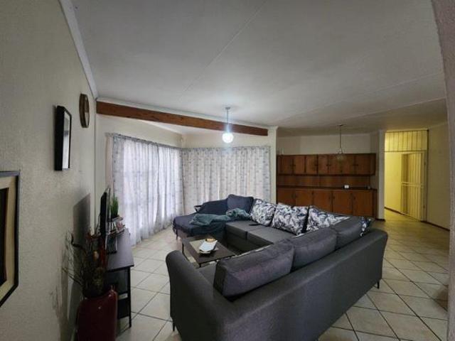 3 Bedroom House in Riebeeckstad