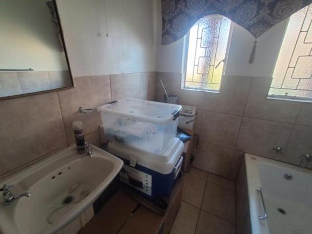 3 Bedroom House in Riebeeckstad