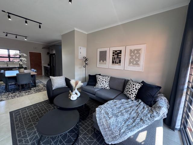 3 Bedroom House in Rietvalleirand