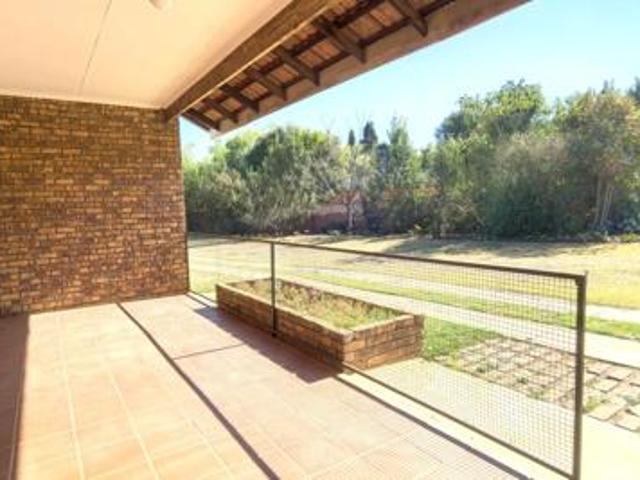 3 Bedroom House in Rietvlei View Country Estates