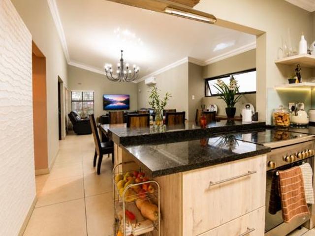 3 Bedroom House in Risiville