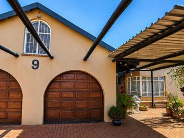 3 Bedroom House in Risiville