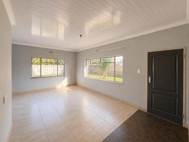 3 Bedroom House in Rustenburg North