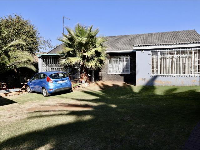 3 Bedroom House in Woodmere