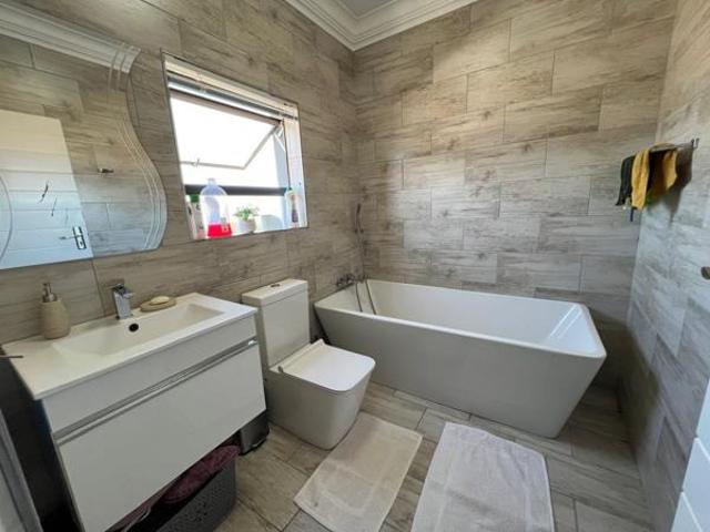 3 Bedroom House in Woodhill Estate