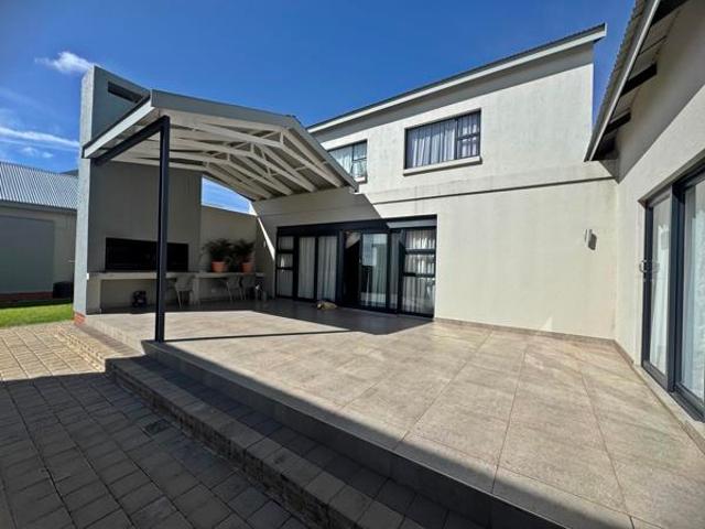 3 Bedroom House in Woodland Hills Wildlife Estate