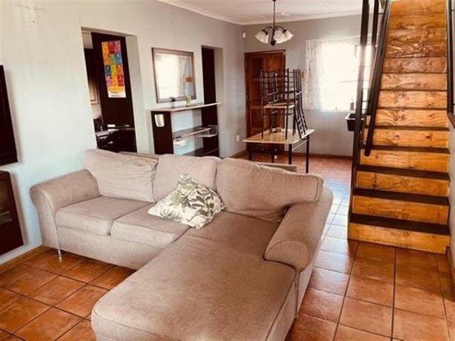 3 Bedroom House in Woodlands