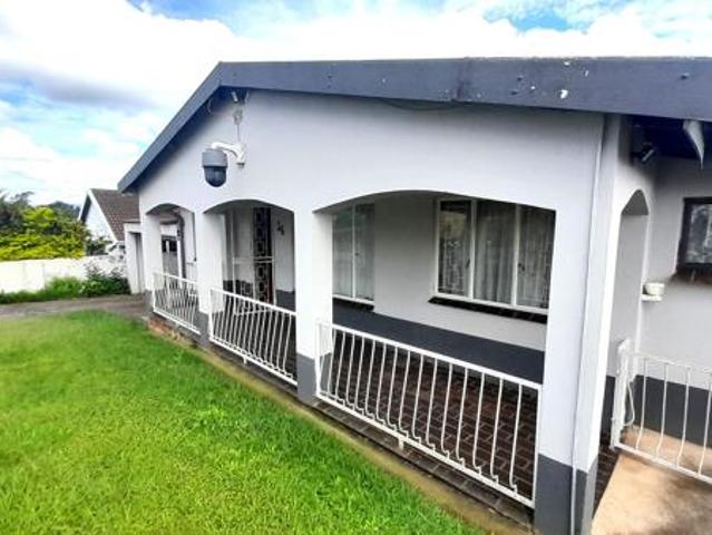 3 Bedroom House in Woodlands