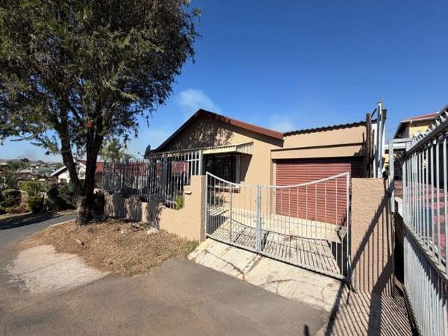 3 Bedroom House in Woodview