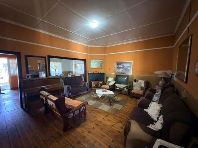 3 Bedroom House in Worcester Central