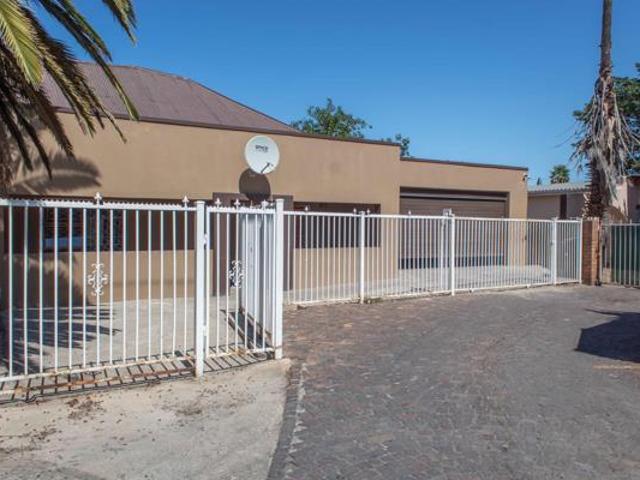 3 Bedroom House in Worcester Central