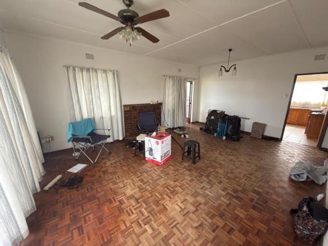3 Bedroom House in Worcester West