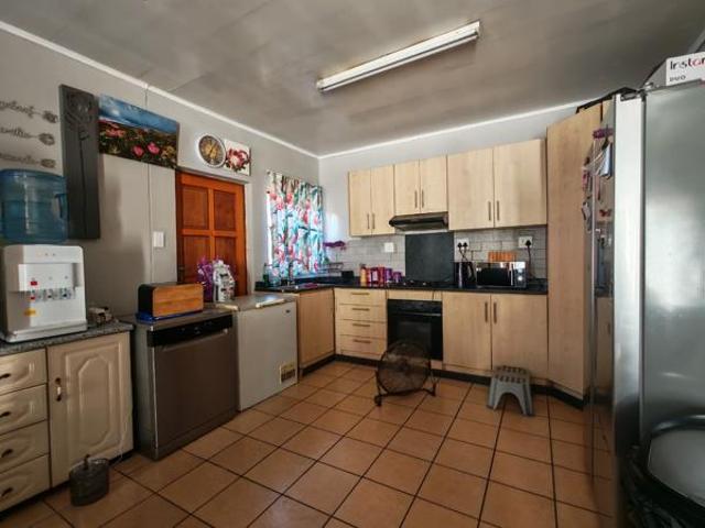 3 Bedroom House in Waterval East