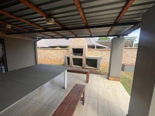 3 Bedroom House in Waterval East