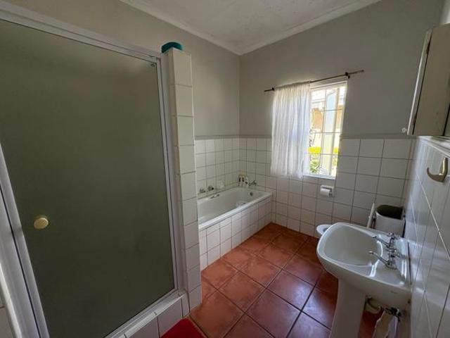 3 Bedroom House in Waterval East