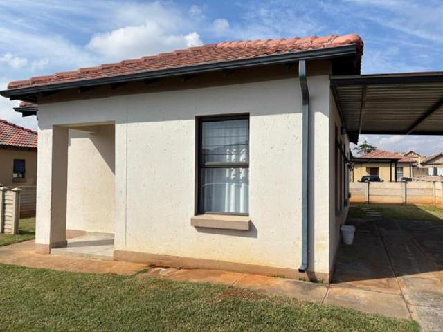 3 Bedroom House in Waterval East