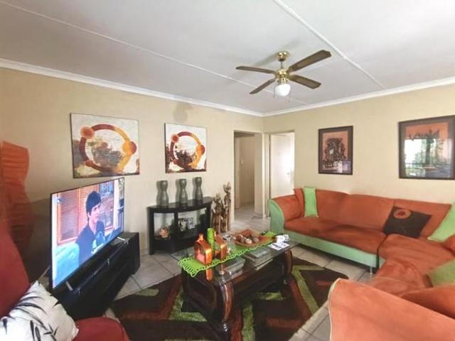 3 Bedroom House in Waterval East