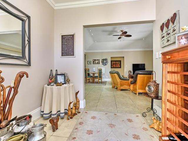 3 Bedroom House in Waterfall