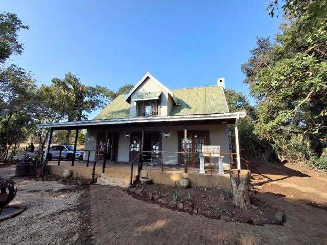3 Bedroom House in Waterfall