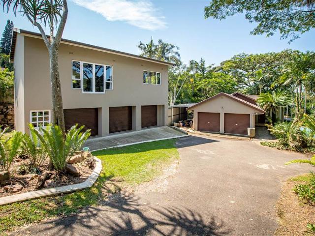 3 Bedroom House in Waterfall